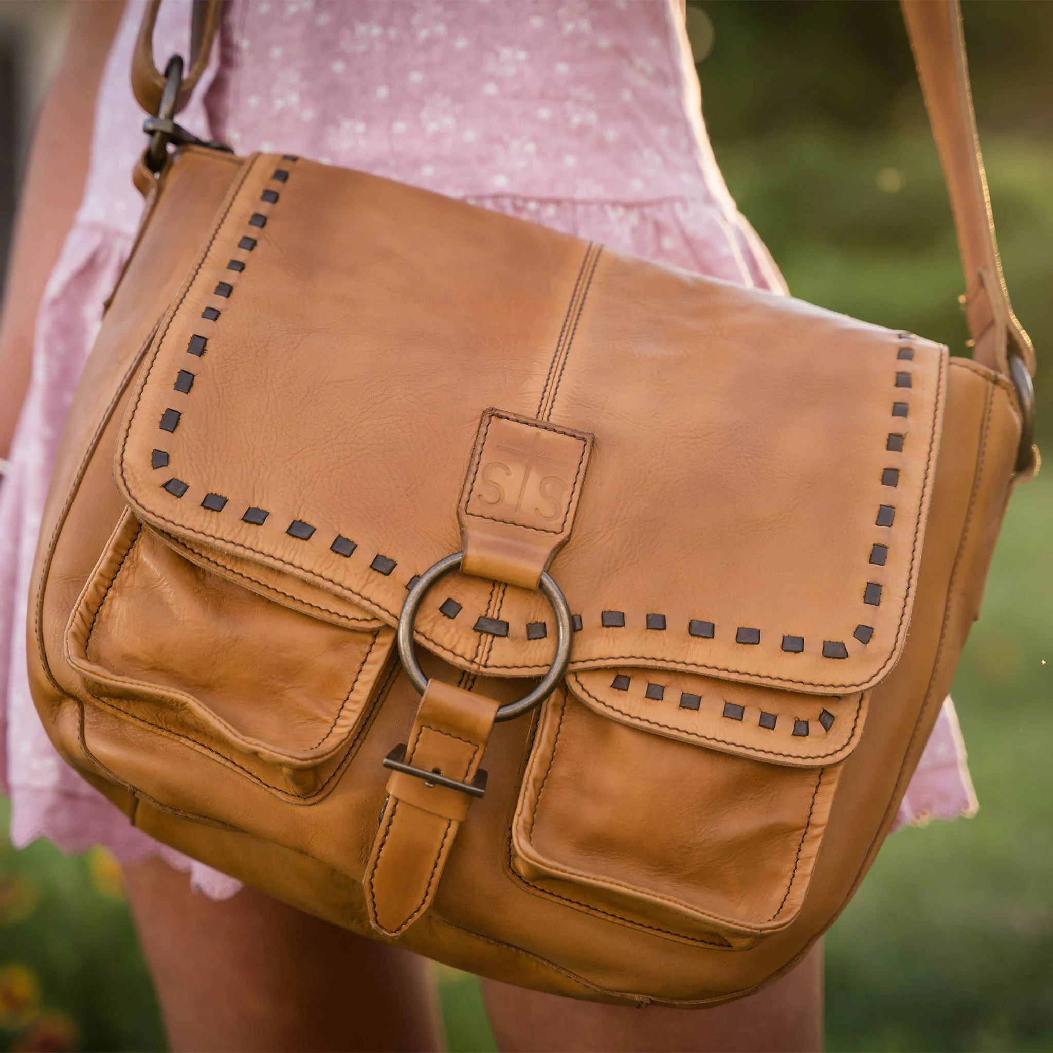 Bandera Tan Saddle Hobo Bag - Image 4