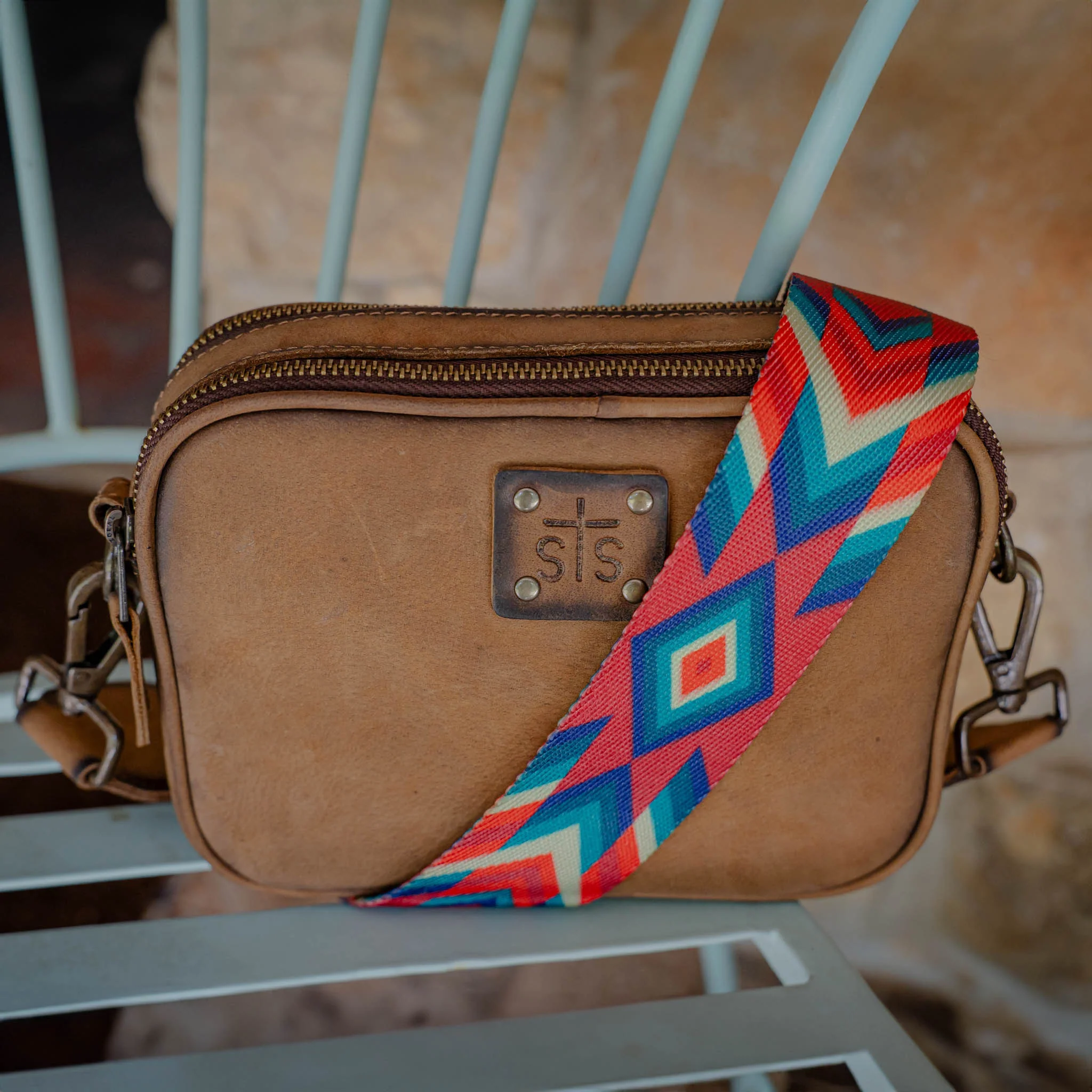 Baroness Basic Bliss Lucy Crossbody - Image 4