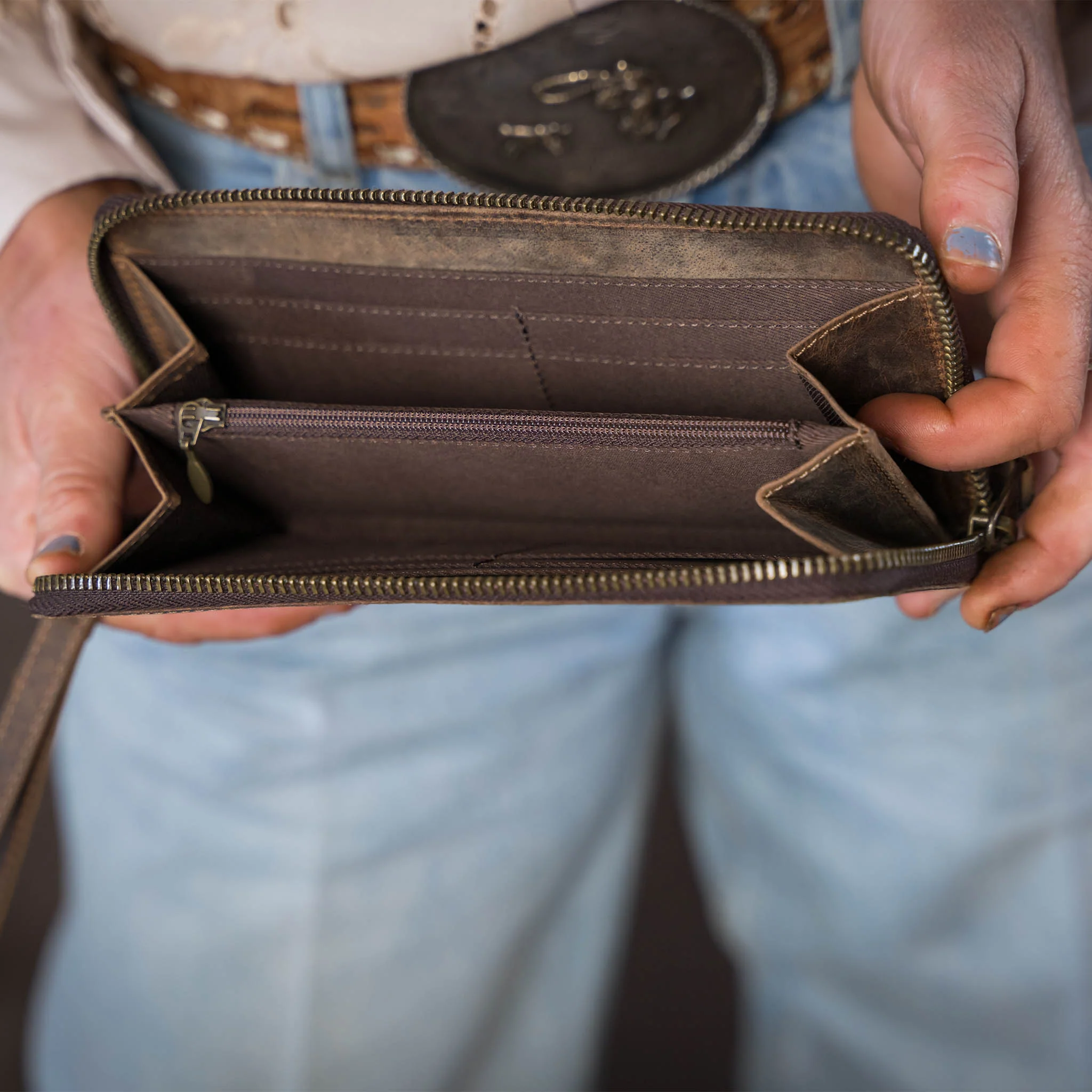 Baroness Betsy Bifold Wristlet - Image 4