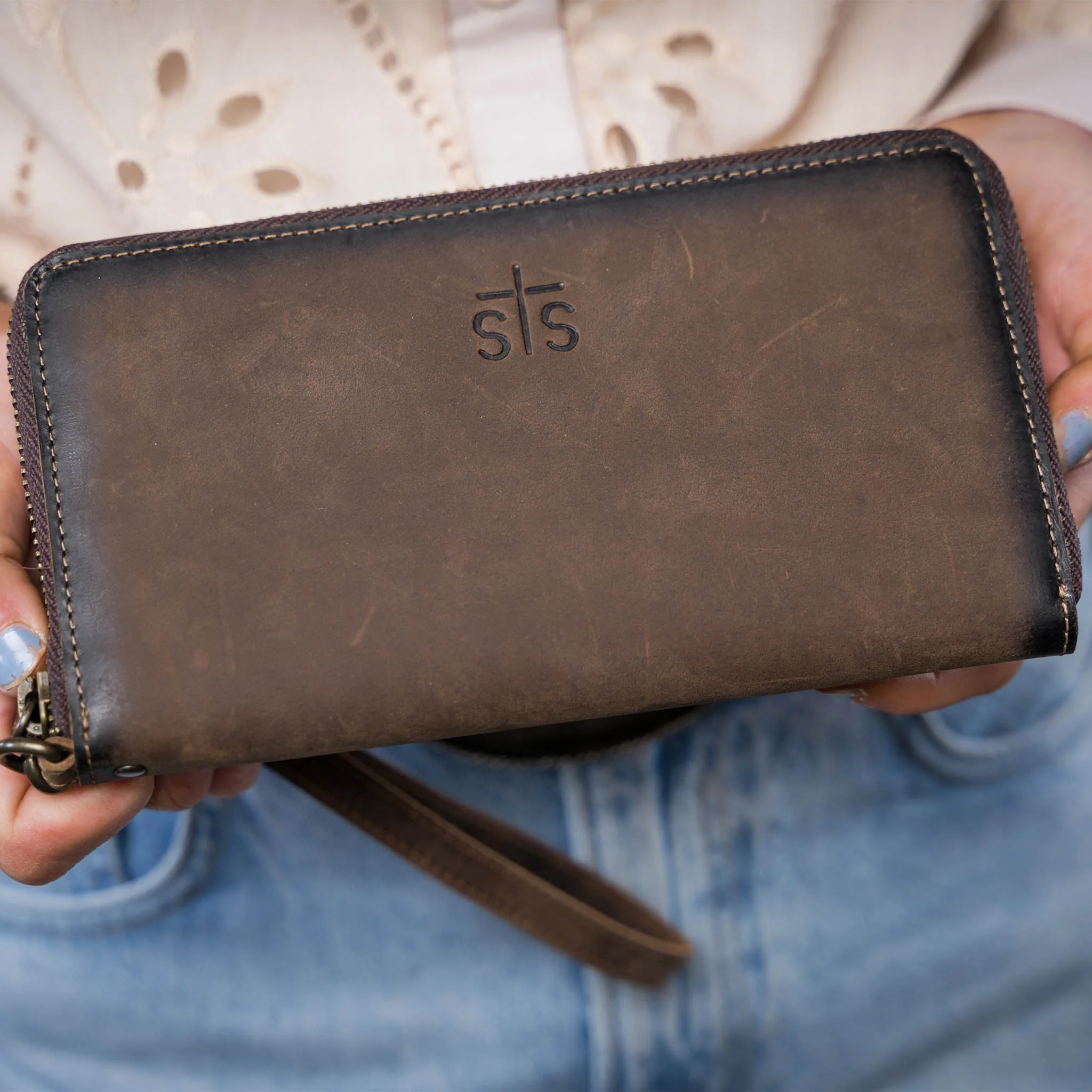 Baroness Betsy Bifold Wristlet - Image 6