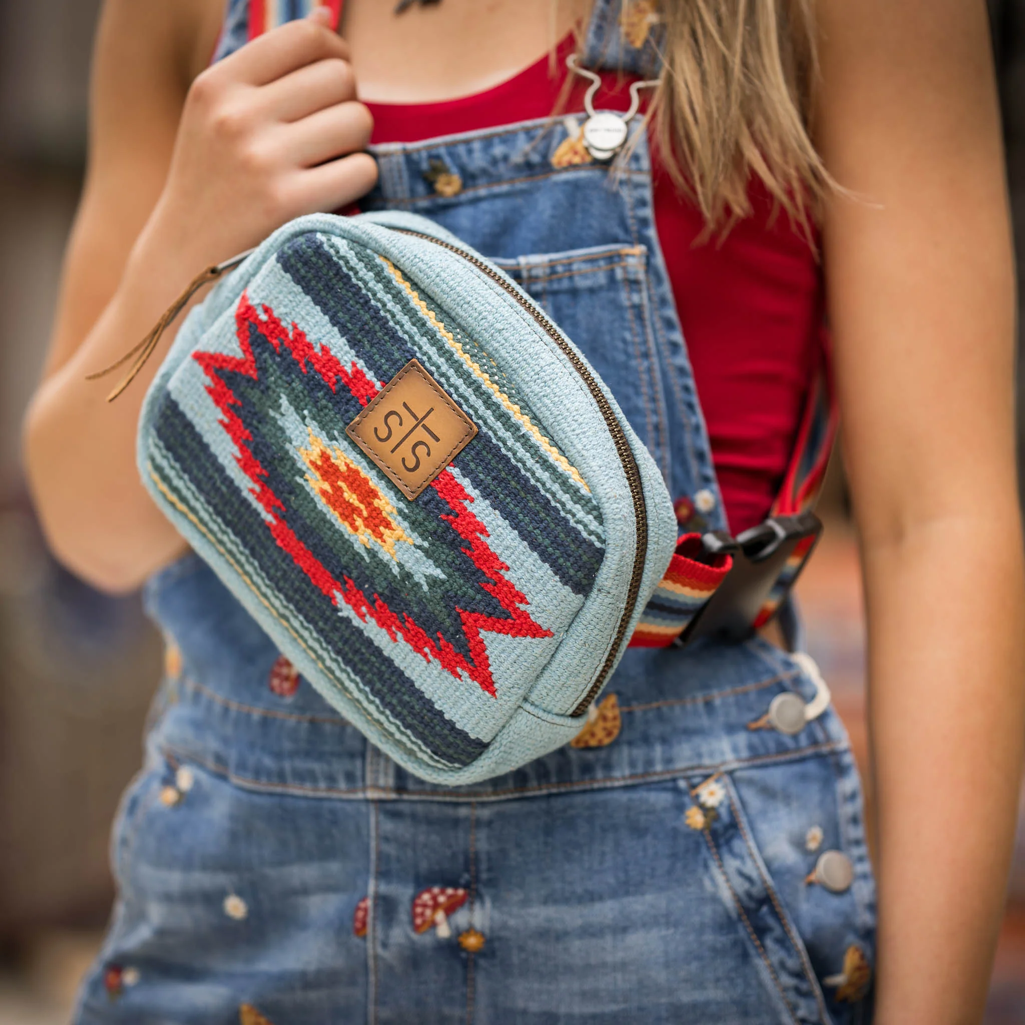 Chaynee Valley Kait Sling Bag - Image 4