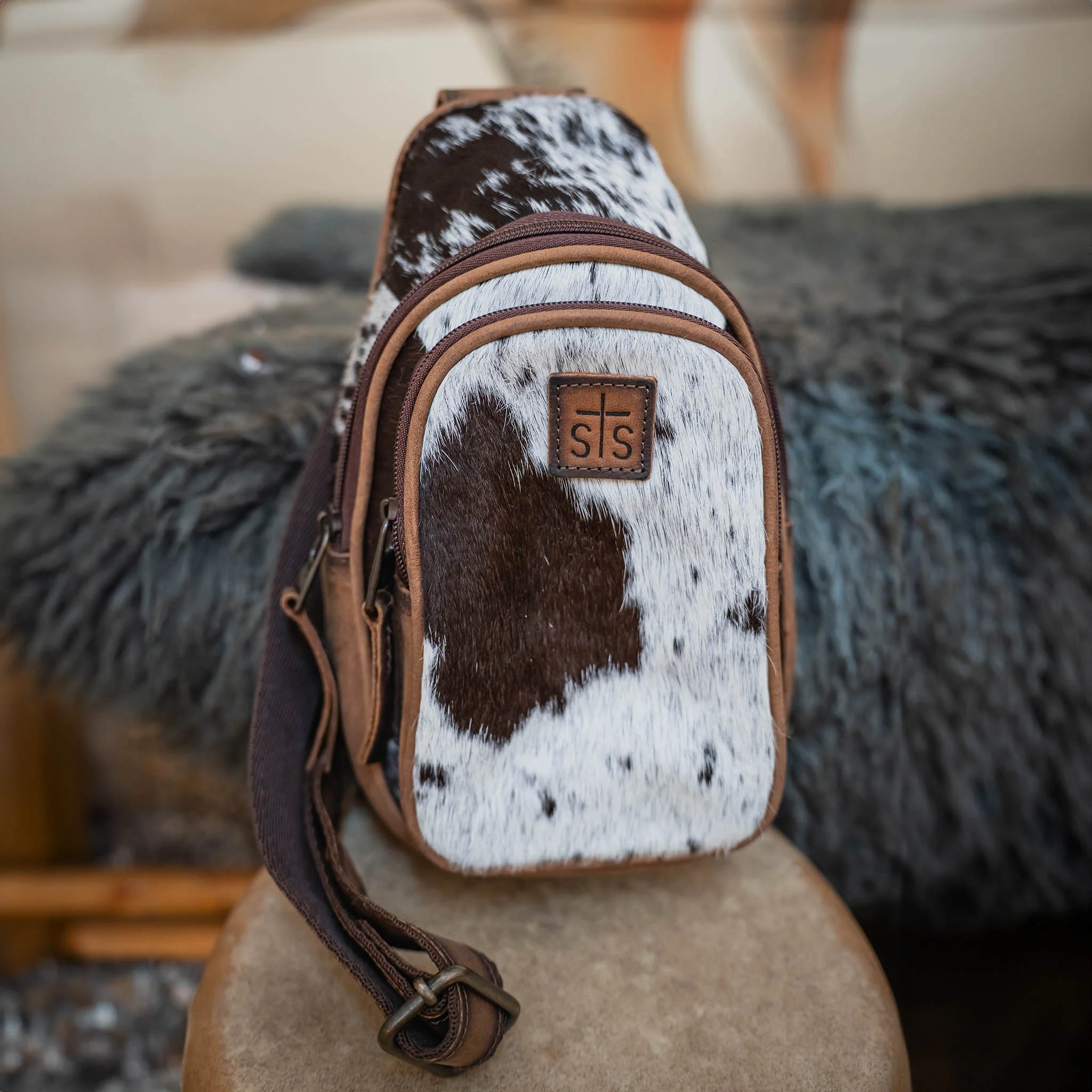 Cowhide Sojourner Sling - Image 6