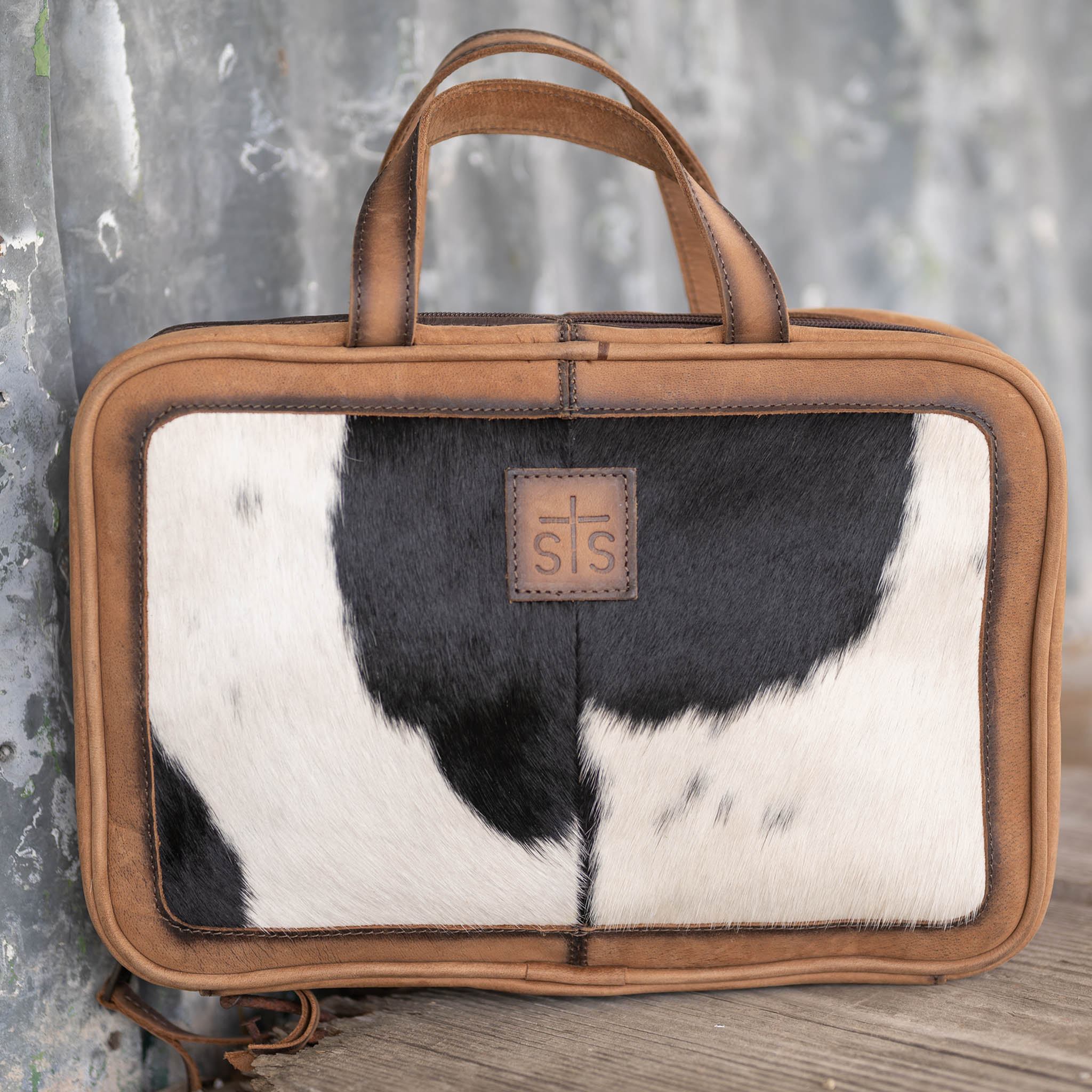 Cowhide Toiletry Bag - Image 2