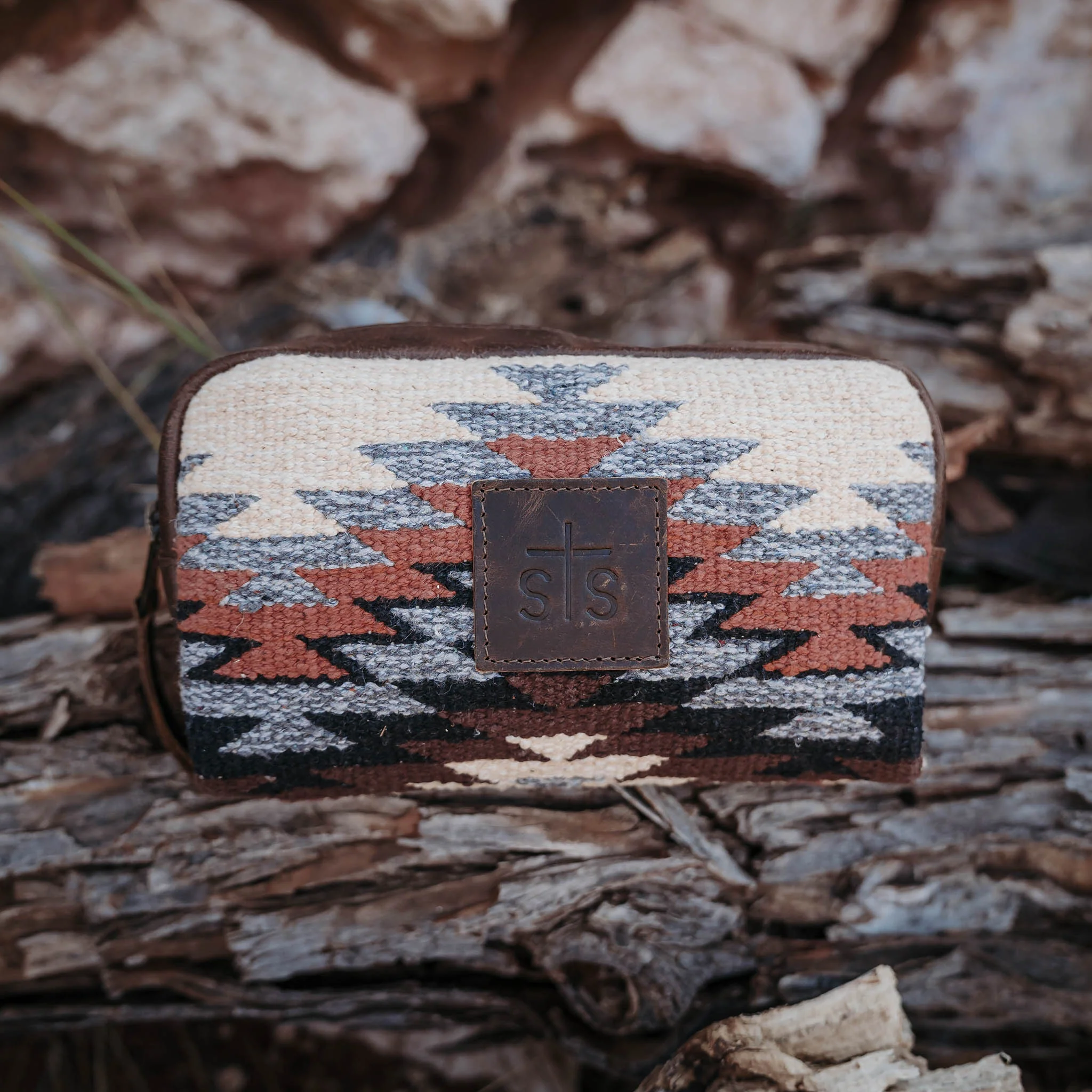 Guadalupe Serape Bebe Cosmetic Bag - Image 2