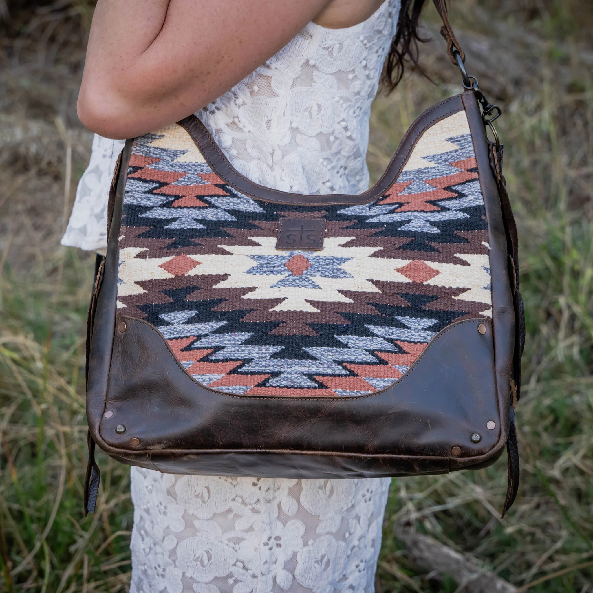 Guadalupe Serape Hobo Bag - Image 4
