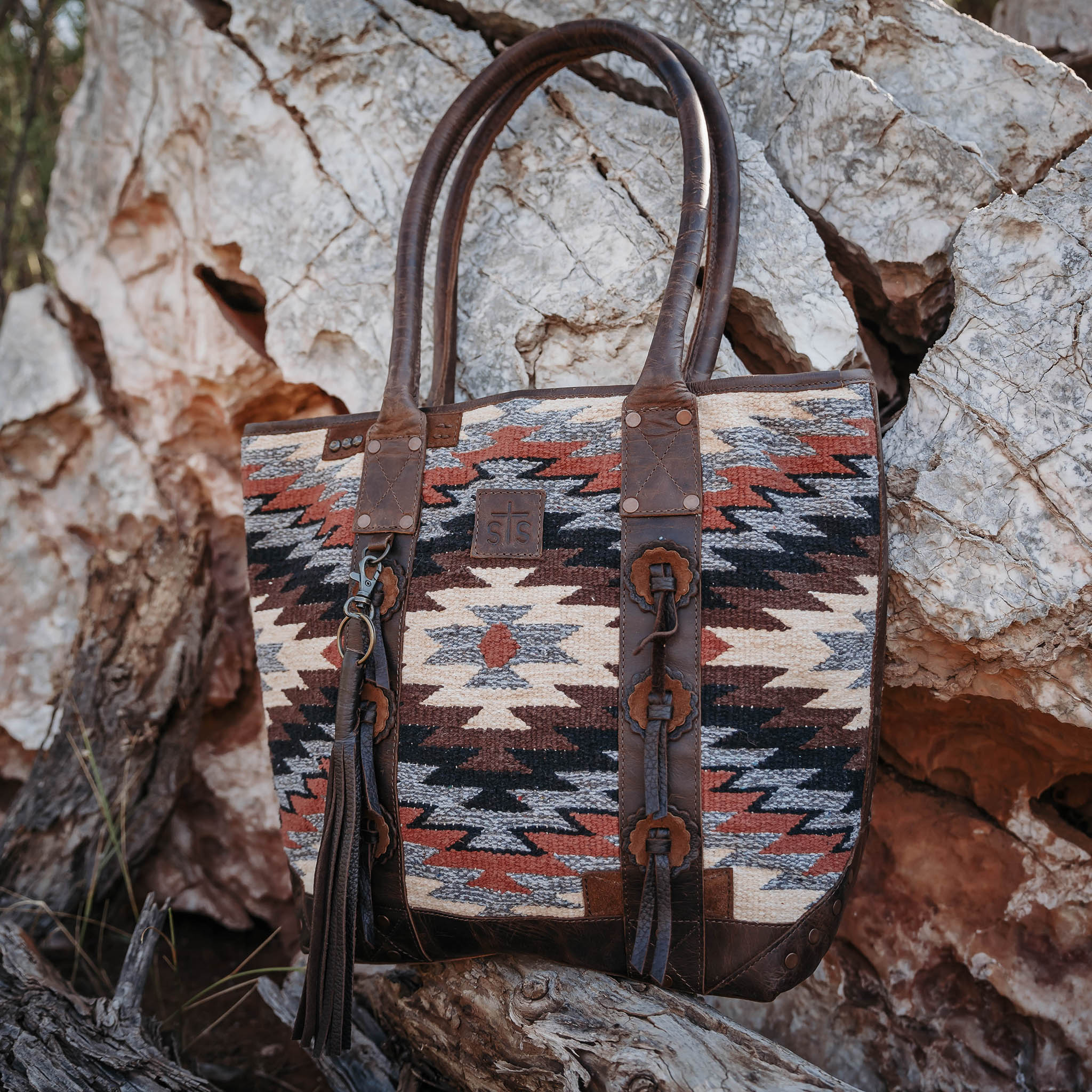Guadalupe Serape Palomino Tote - Image 5