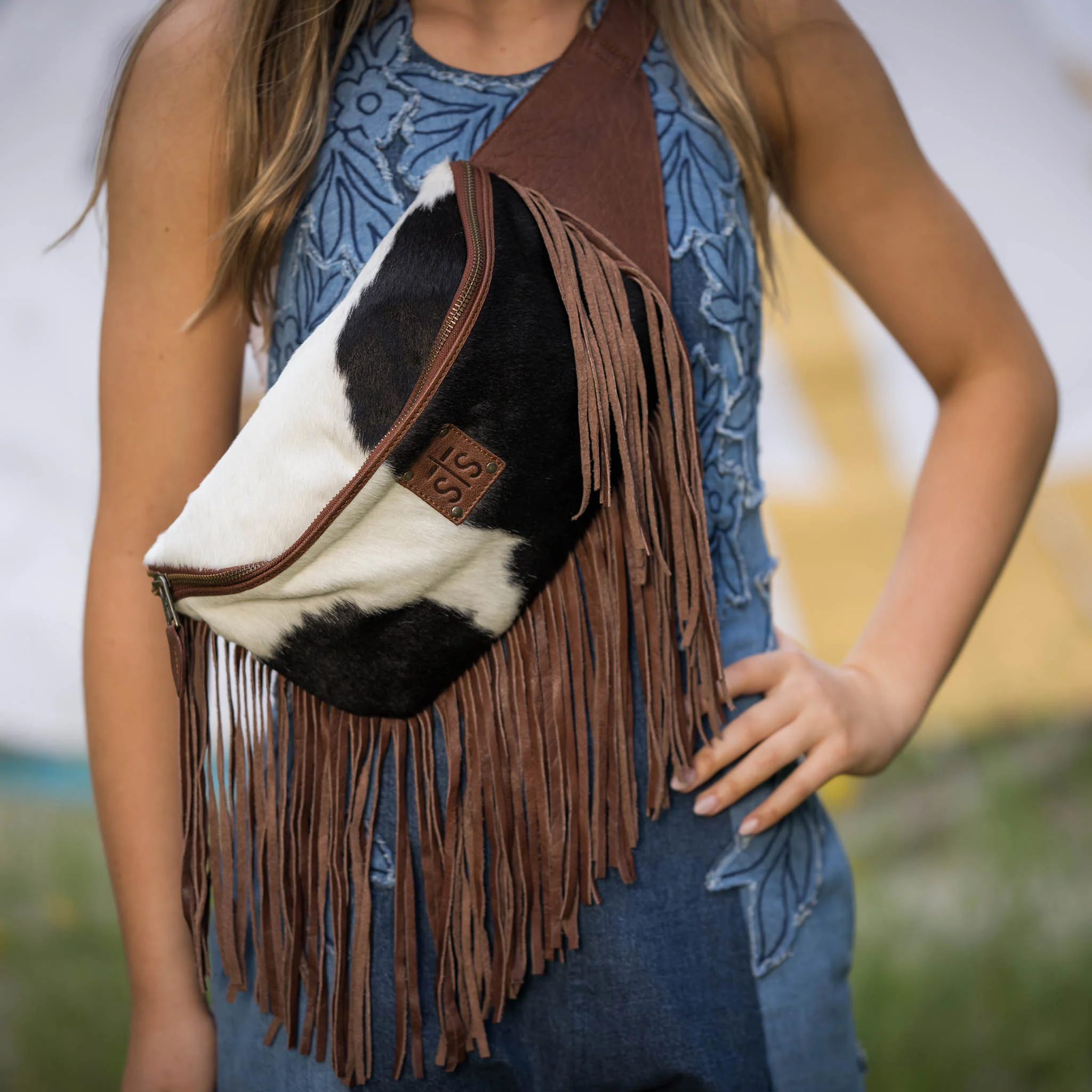 Indie Cowhide Hildy Belt Bag - Image 6