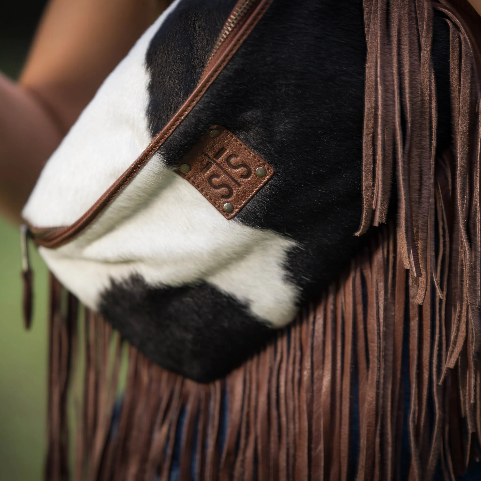 Indie Cowhide Hildy Belt Bag - Image 7