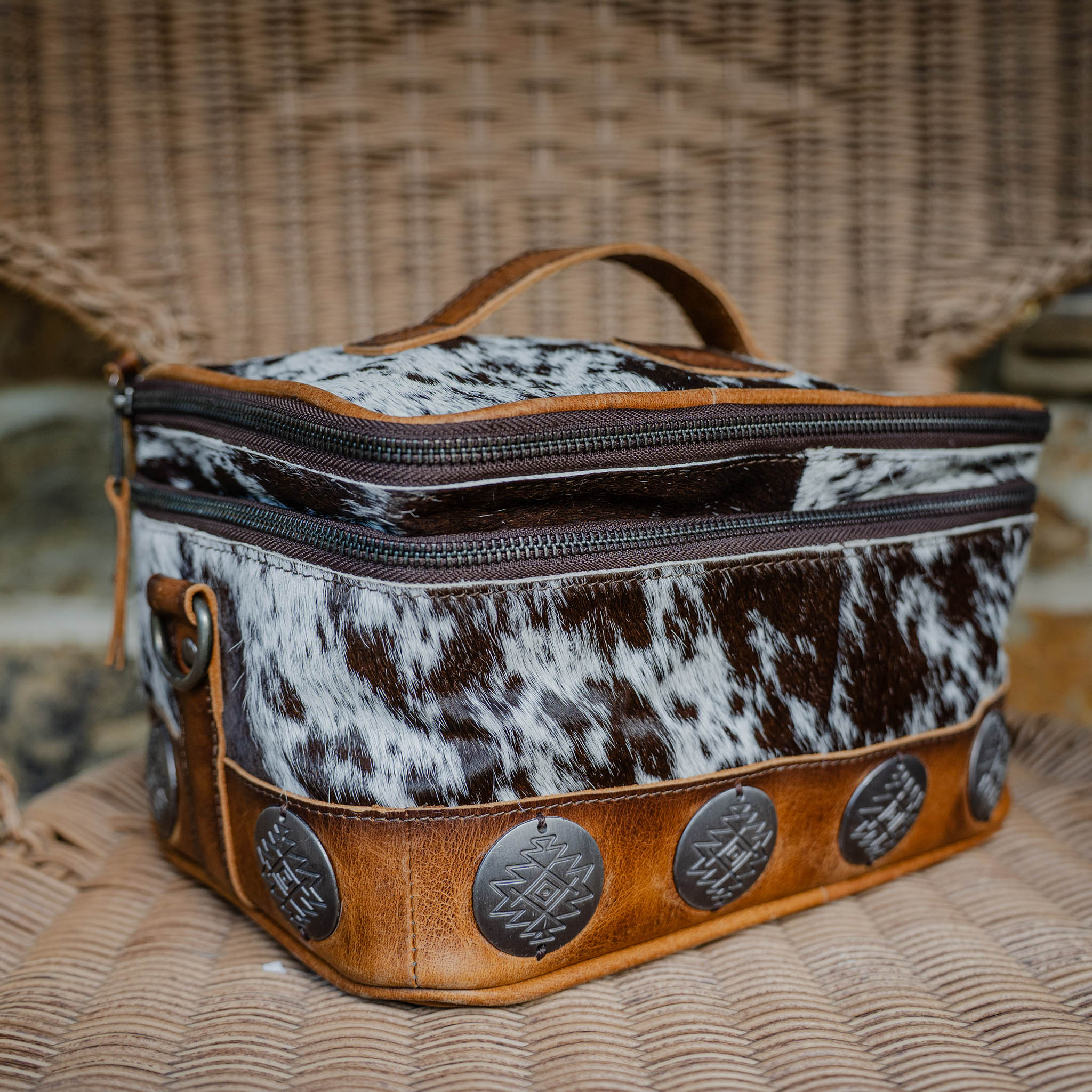 Vaquero Cowhide Glamour Makeup Organizer - Image 2
