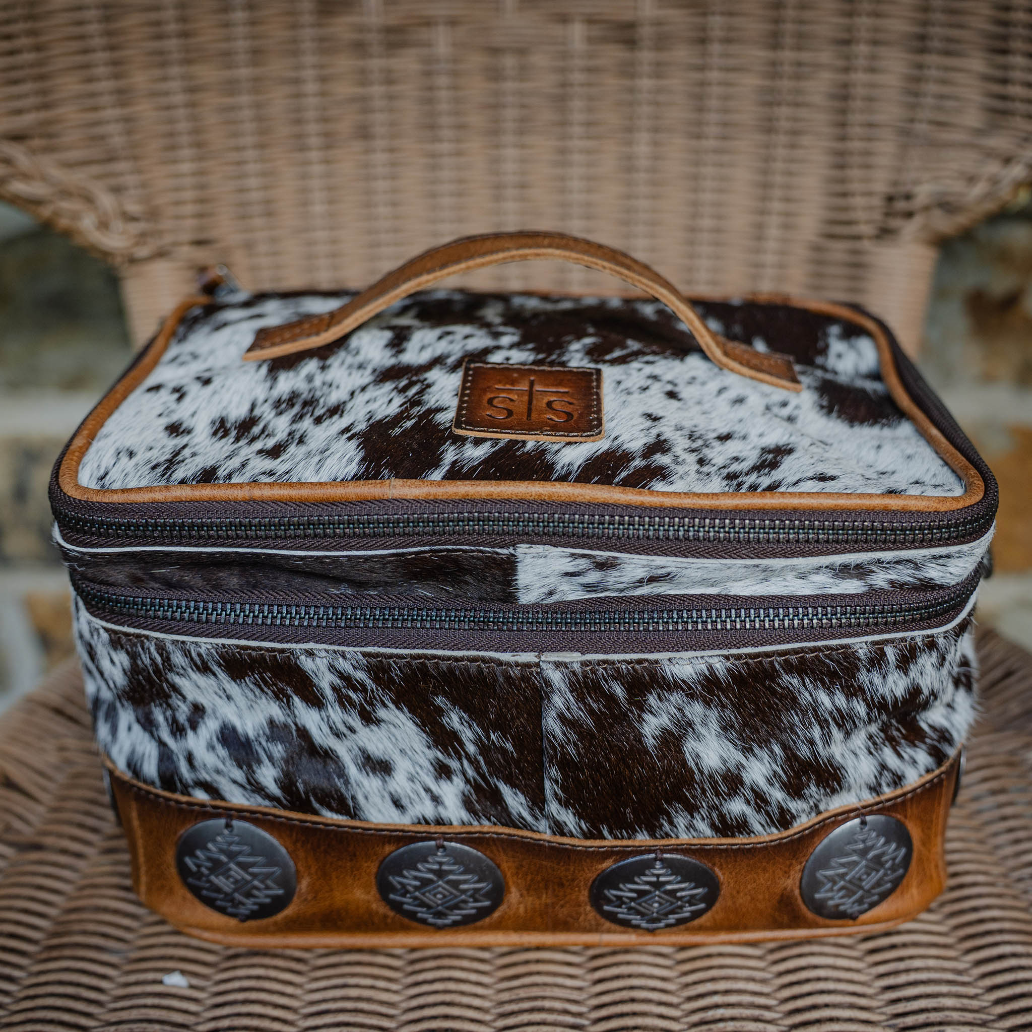 Vaquero Cowhide Glamour Makeup Organizer - Image 4